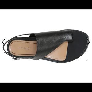 Vionic Ella Black Toe Loop Sandal Size 7